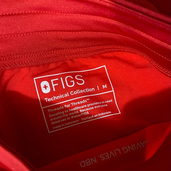 Figs Pop Red Rafaela Zamora Scrub set - Picture 9 of 12